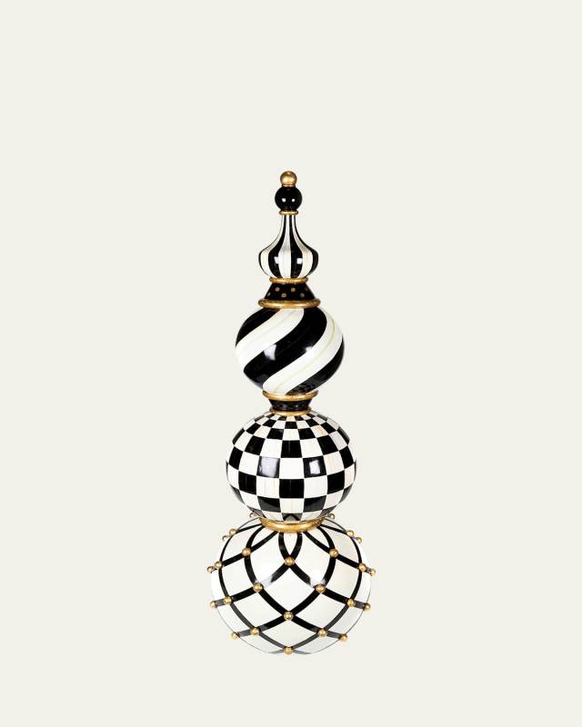 Courtly Check Trophy Topiary